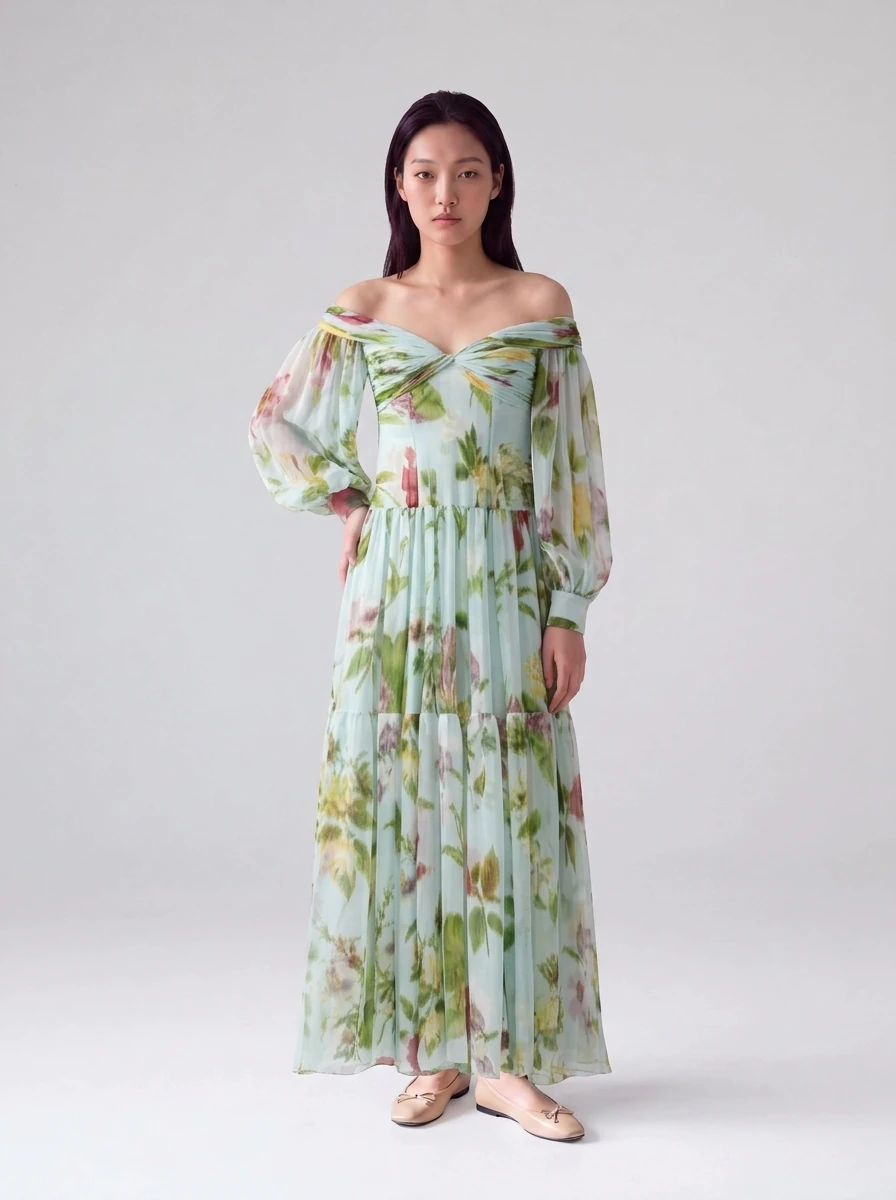 Yuna wearing the Chiné floral sweetheart gown